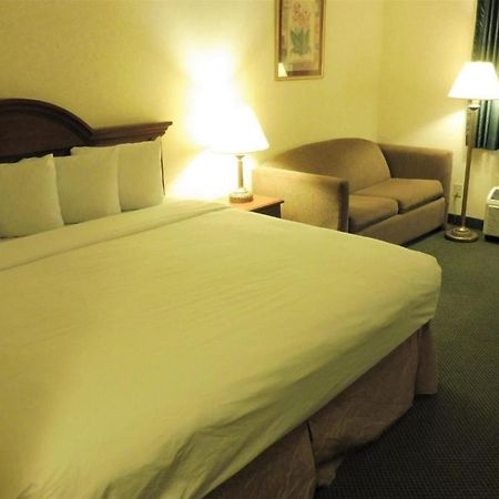 Red Roof Inn Norwich Екстериор снимка