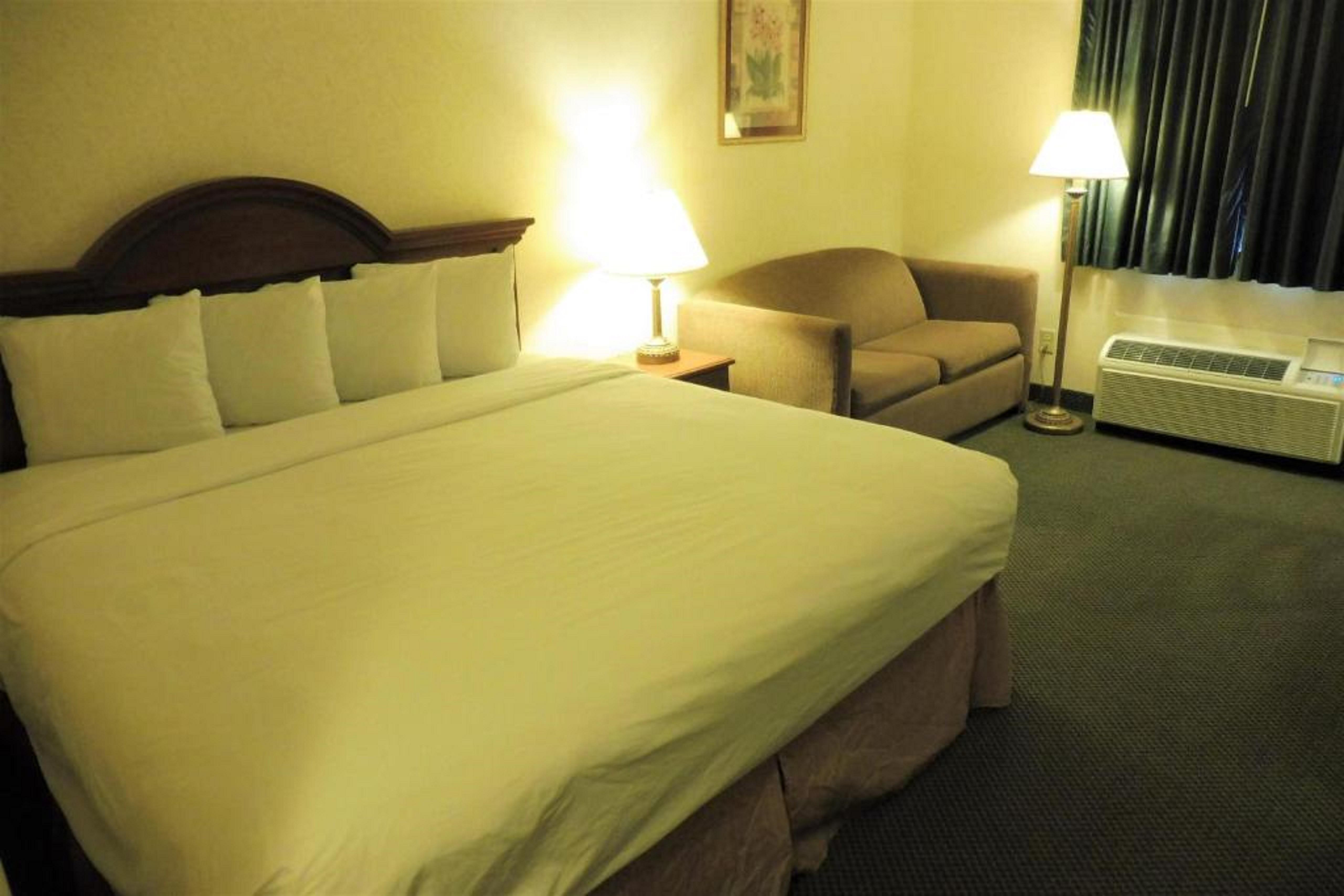 Red Roof Inn Norwich Екстериор снимка