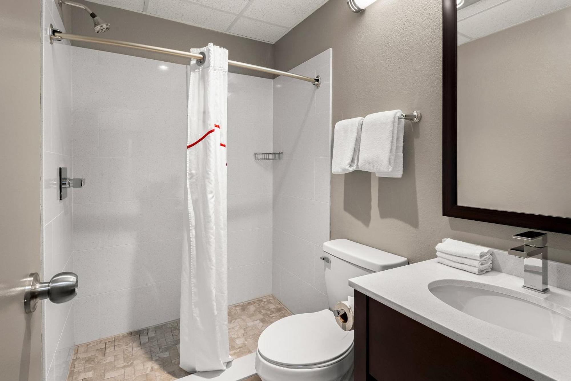 Red Roof Inn Norwich Екстериор снимка