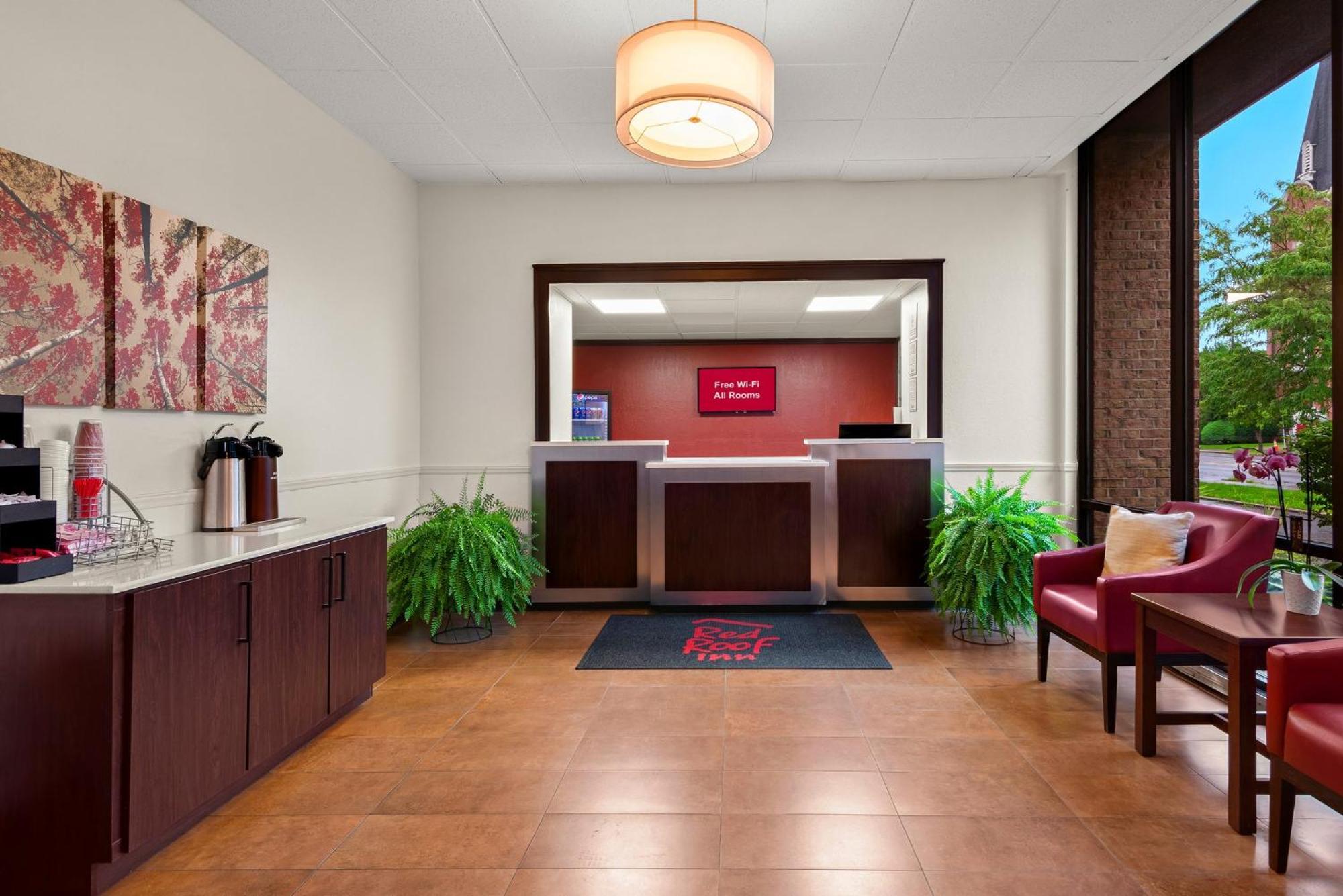 Red Roof Inn Norwich Екстериор снимка