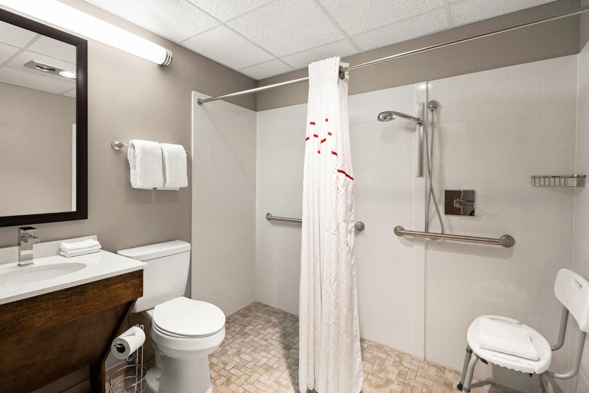 Red Roof Inn Norwich Екстериор снимка